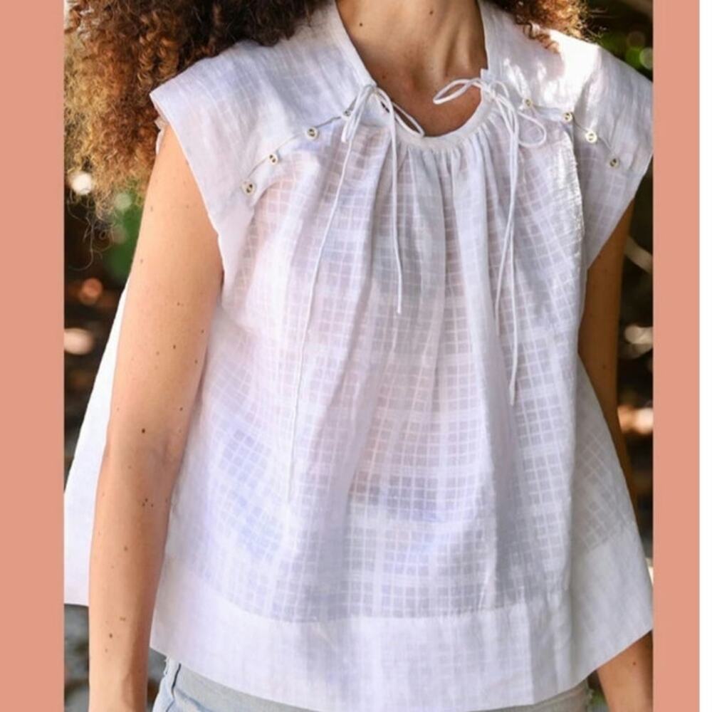 MIRTH Malaga Top in White Boxweave.
Size small